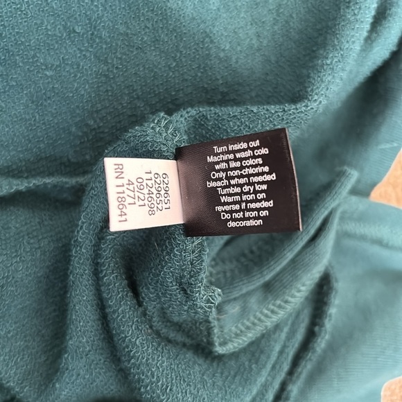 New LANE BRYANT Scattered Stars High-Low Graphic Sweatshirt Size 18/20 - Picture 7 of 9